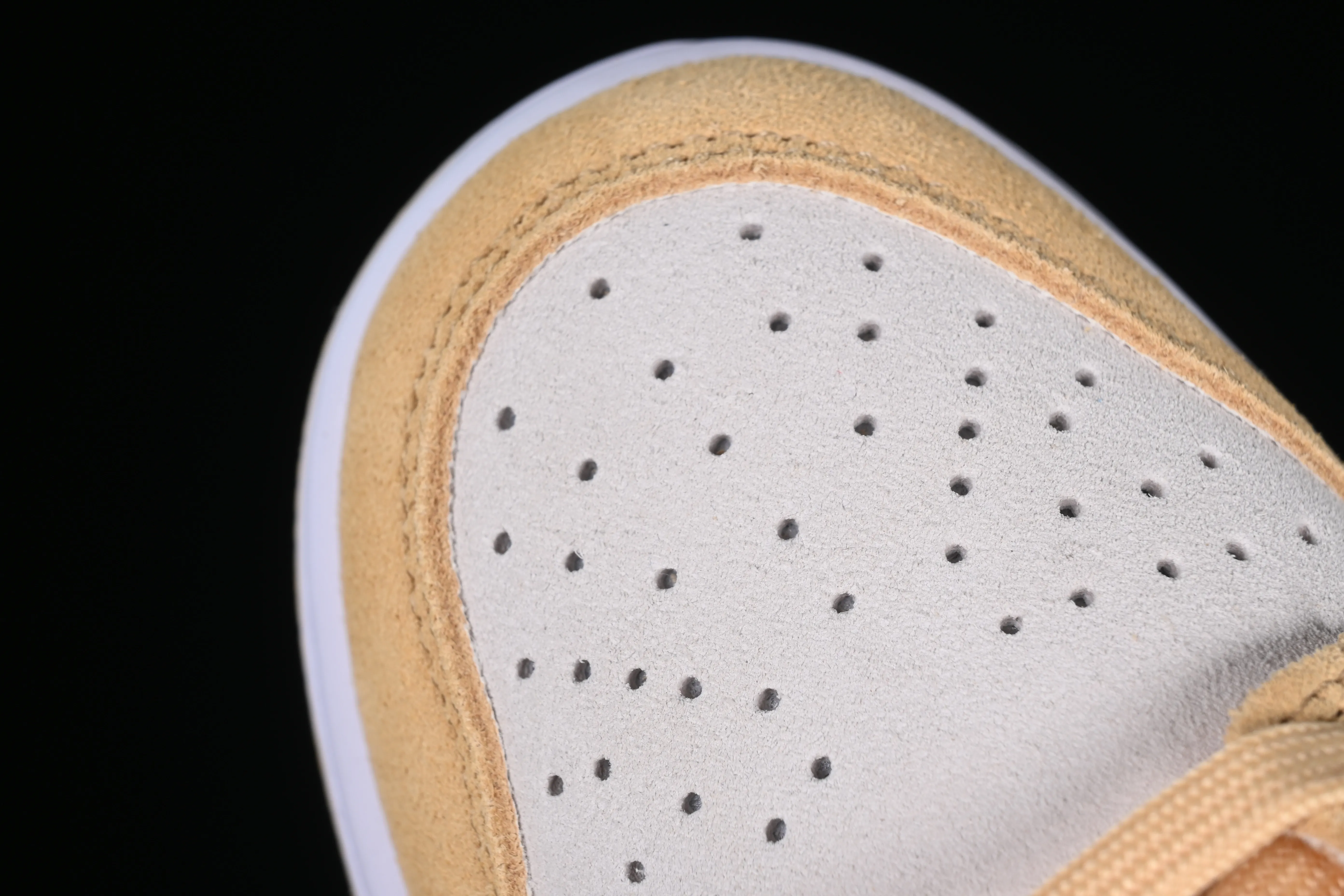 All Categories Nk SB Dunk Series Nk SB Dunk Low Low-top sneakers Cost-effective version Nk Dunk Low "Gold Suede" Cheese Pudding Ice Cream Yellow White SB Low-top casual sports skateboard shoes DV7411-200
